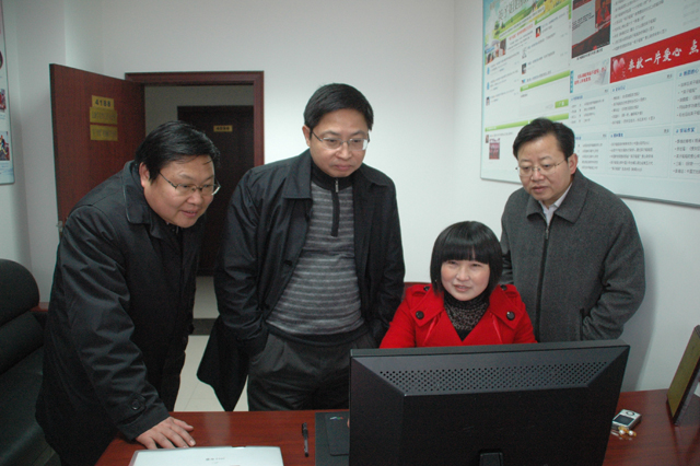 宜昌市委副书记王兴於：把“英子姐姐”做成慈善品牌(图)